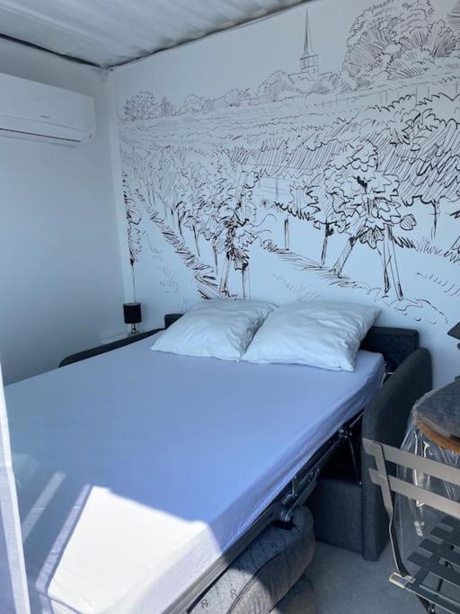 Conteneur Avec Prive Face Aux Vignes